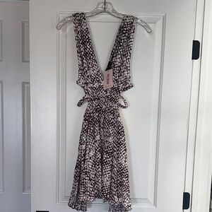 Chic Backless Dress in Brown and Cream